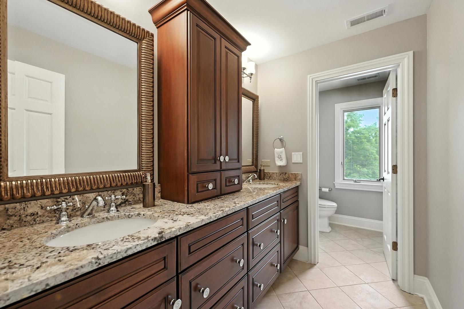 2240 Edgebrooke Drive, Lisle, IL 60532