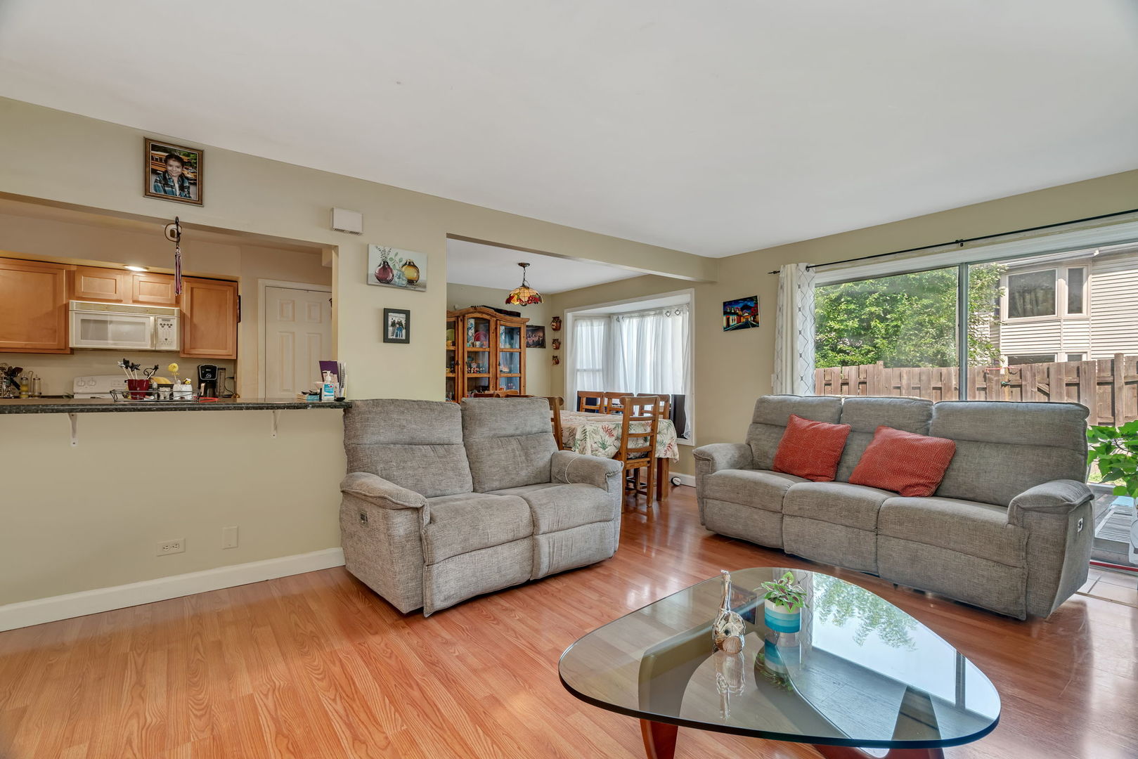 208 Porter Lane #208, Bolingbrook, IL 60440