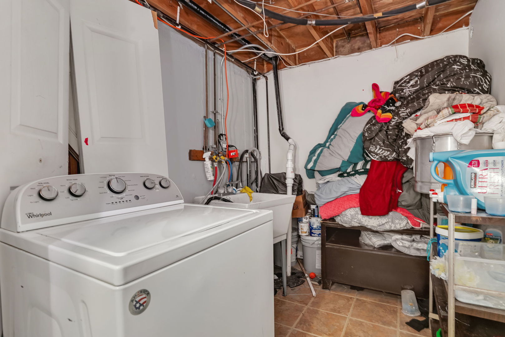 208 Porter Lane #208, Bolingbrook, IL 60440