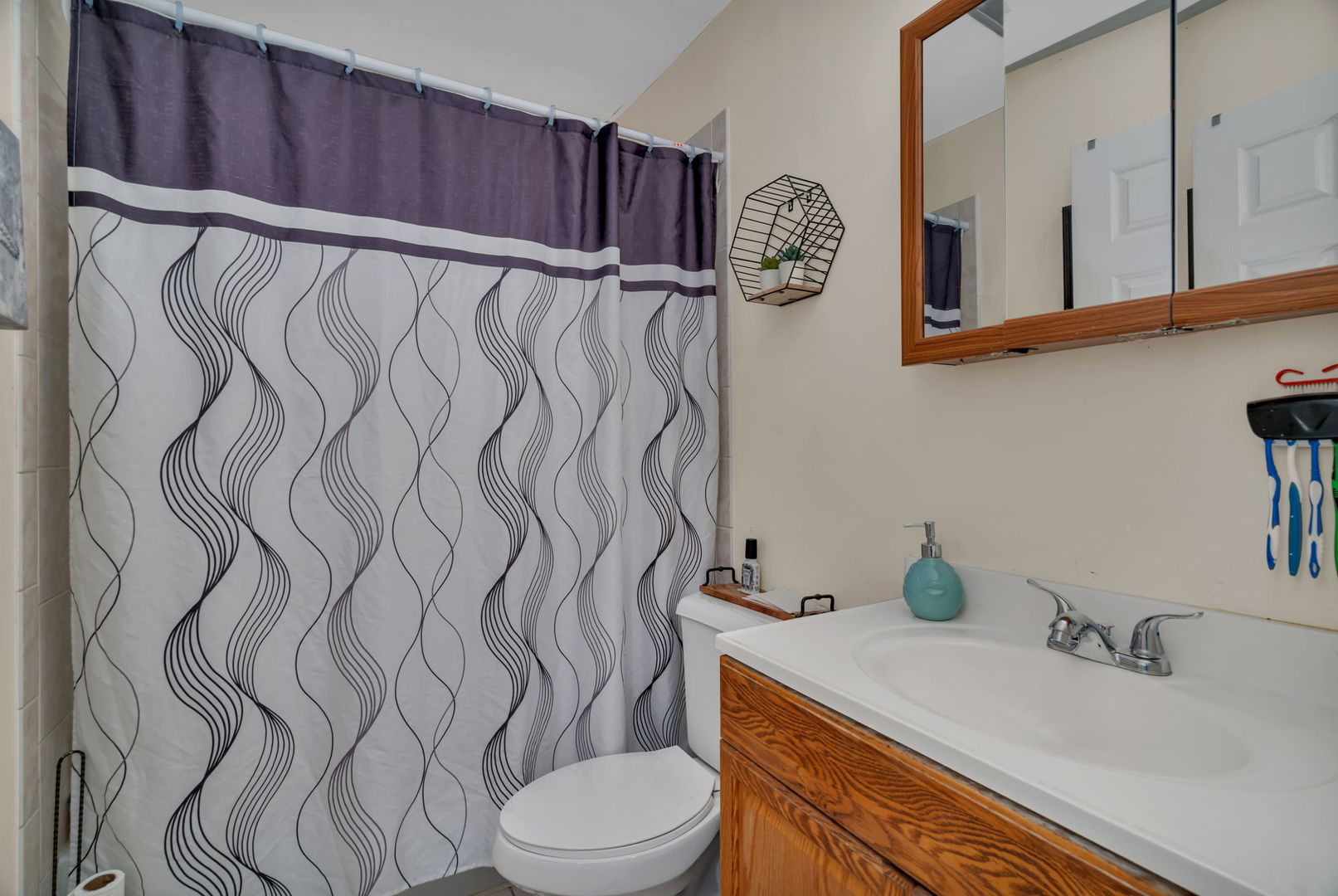 208 Porter Lane #208, Bolingbrook, IL 60440