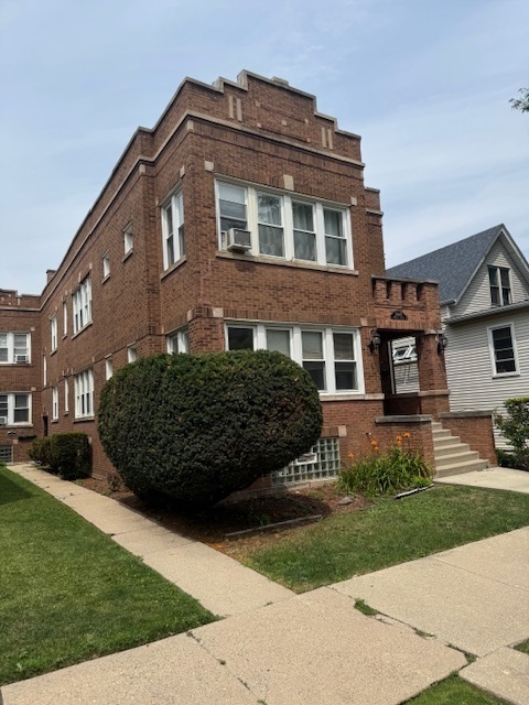 3438 N Hamlin Avenue, Chicago, IL 60618