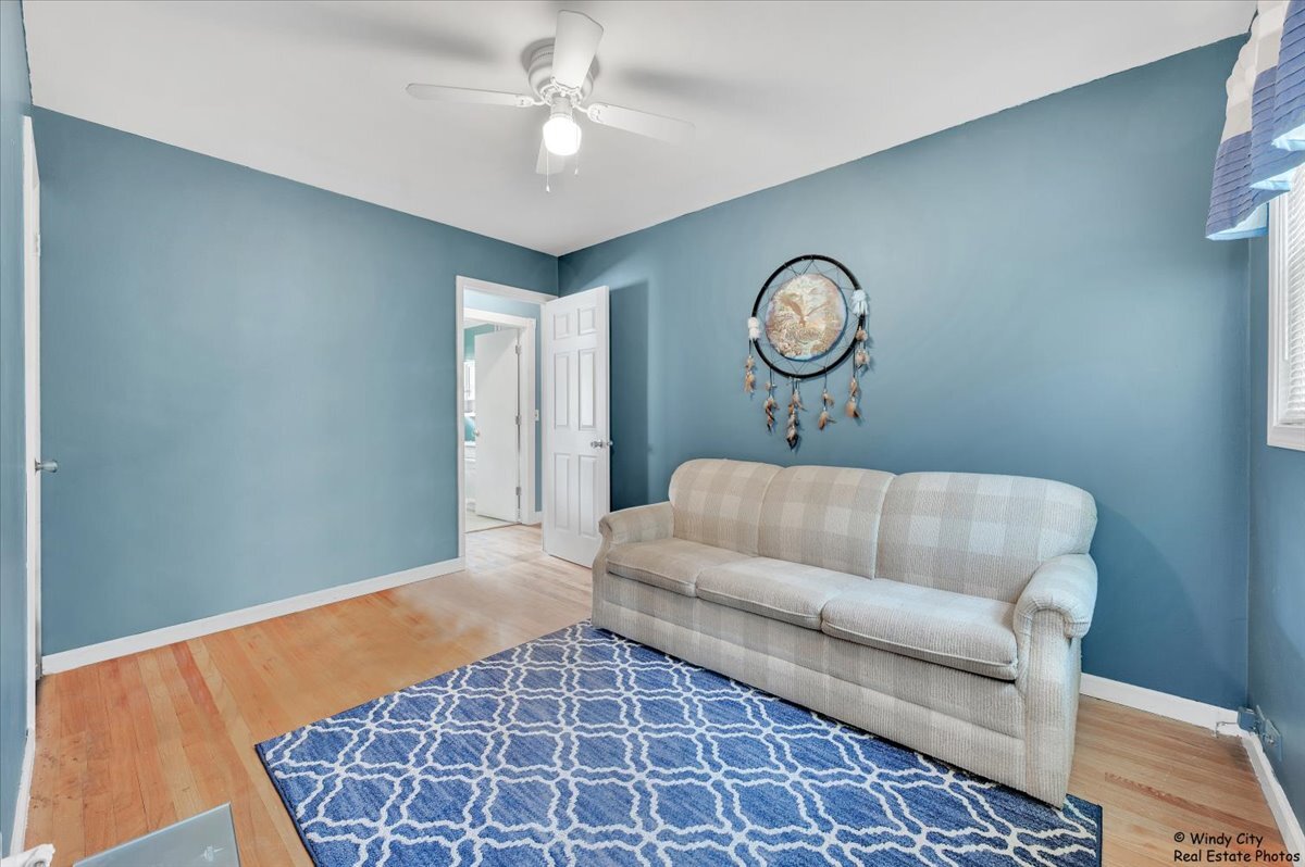 105 N Chase Avenue, Bartlett, IL 60103