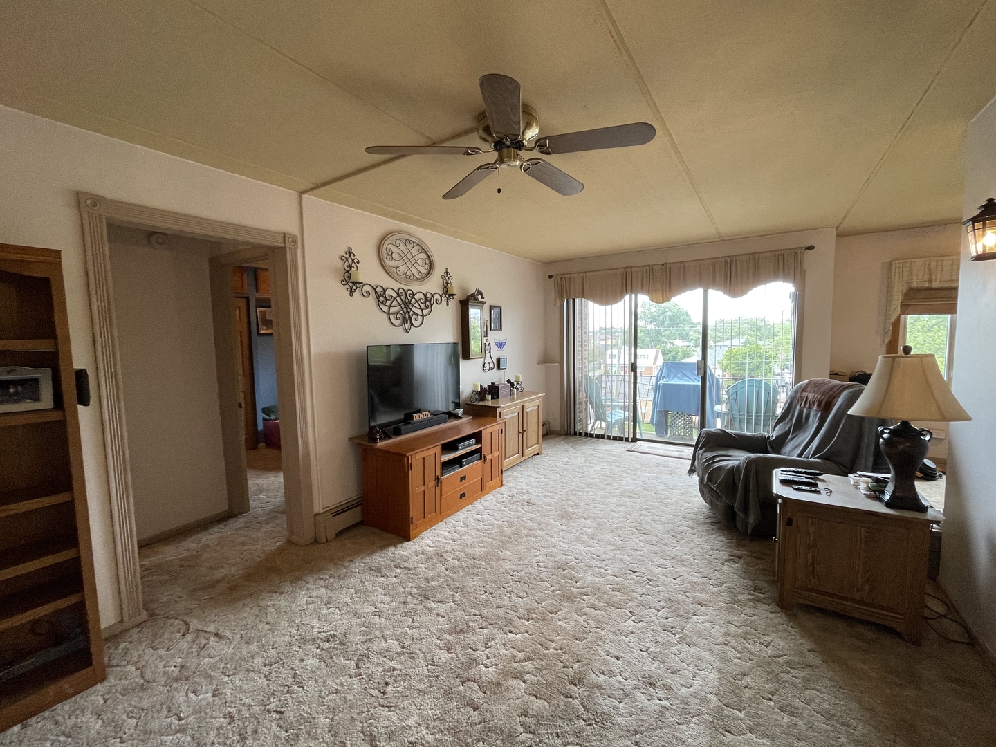 7117 W 93rd Street #401, Oak Lawn, IL 60453