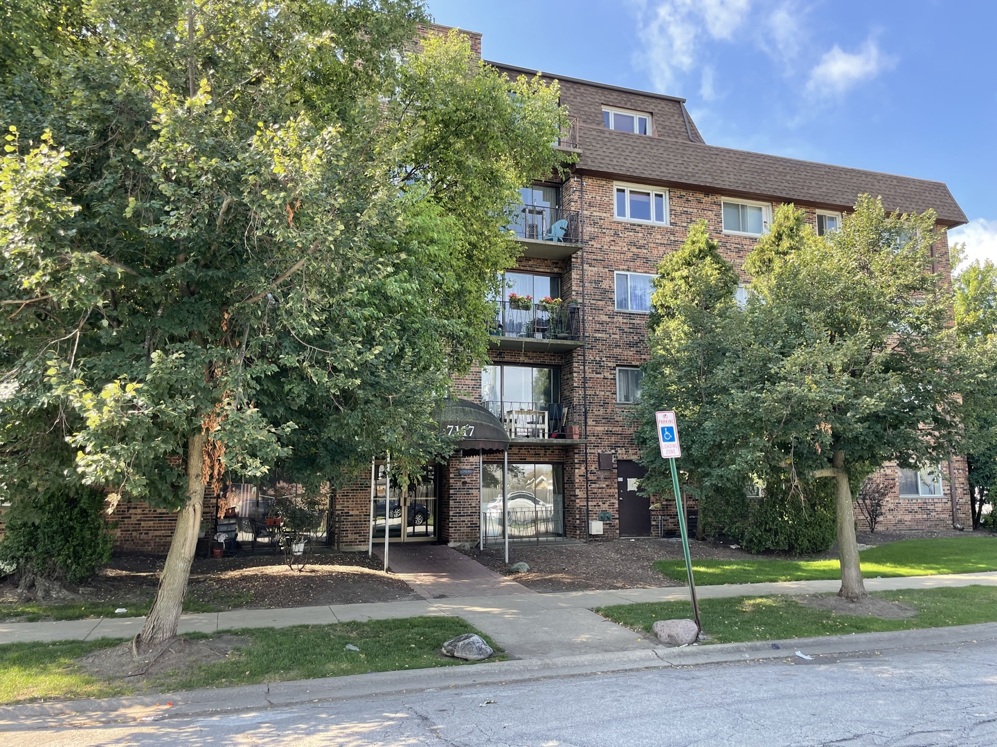 7117 W 93rd Street #401, Oak Lawn, IL 60453