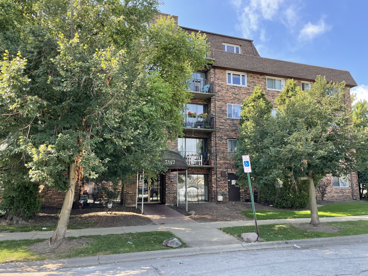 7117 W 93rd Street #401, Oak Lawn, IL 60453
