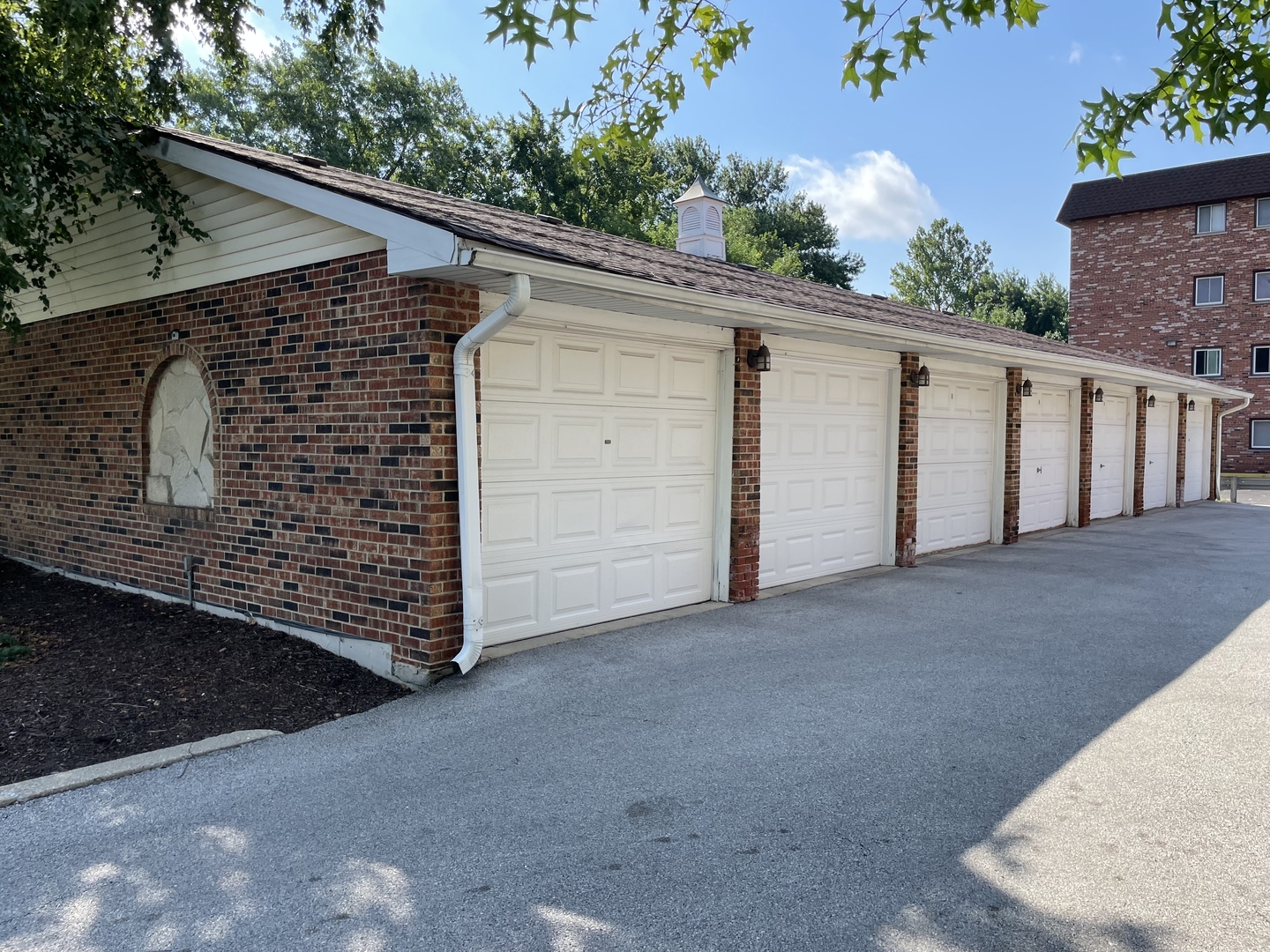 7117 W 93rd Street #401, Oak Lawn, IL 60453