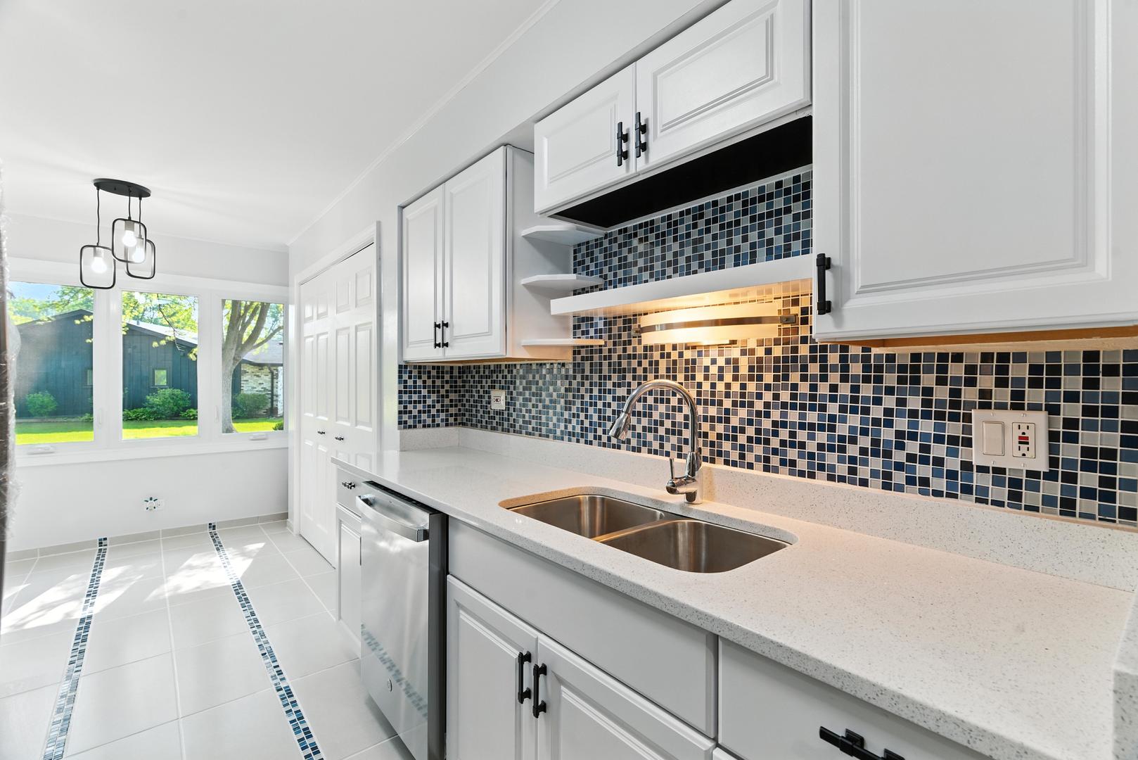 1415 Chartres Drive #1F, Northbrook, IL 60062