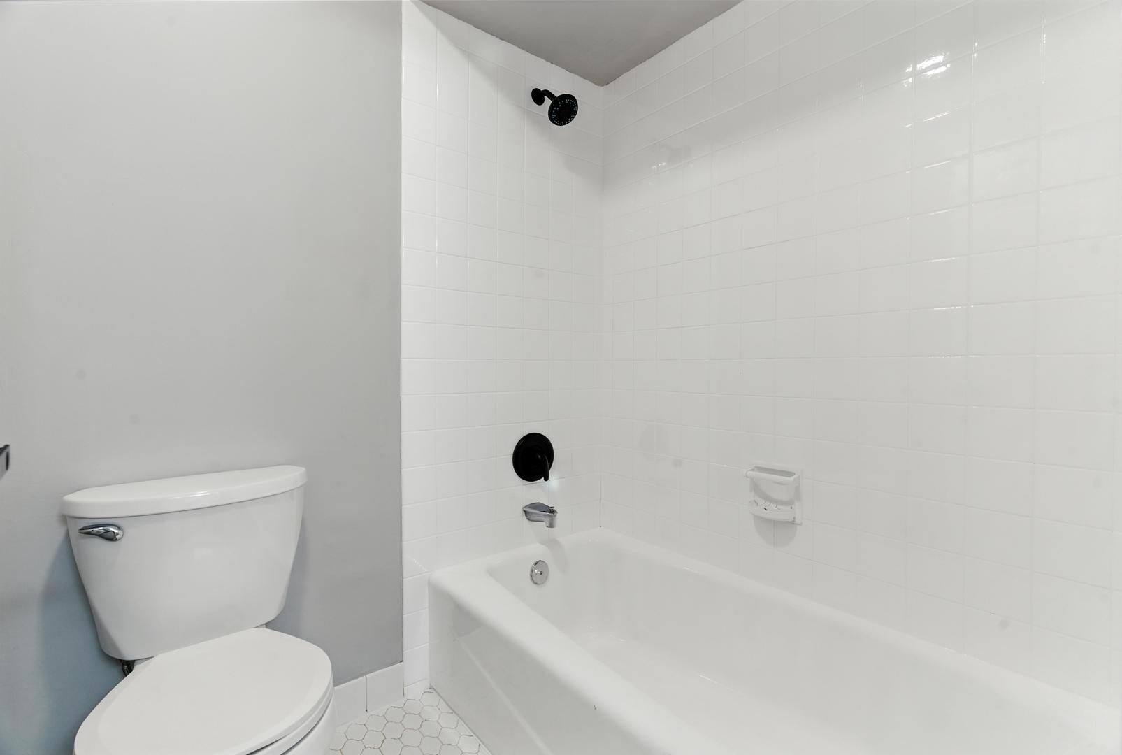 1415 Chartres Drive #1F, Northbrook, IL 60062