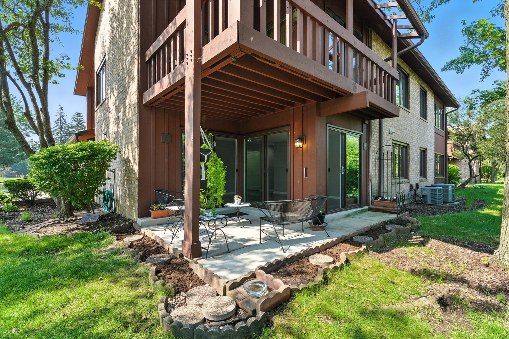 1415 Chartres Drive #1F, Northbrook, IL 60062