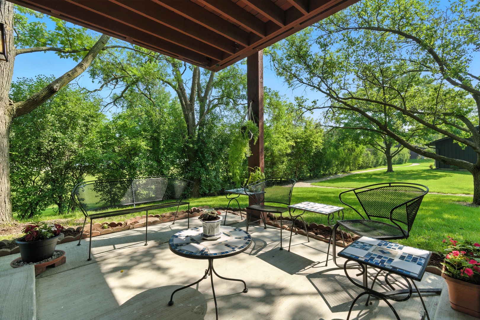 1415 Chartres Drive #1F, Northbrook, IL 60062