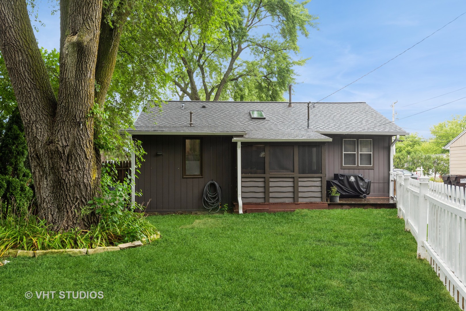 1506 N River Road, McHenry, IL 60051