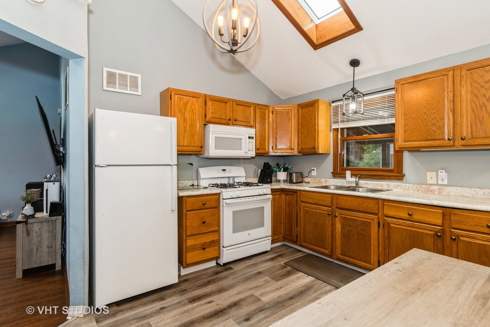1506 N River Road, McHenry, IL 60051