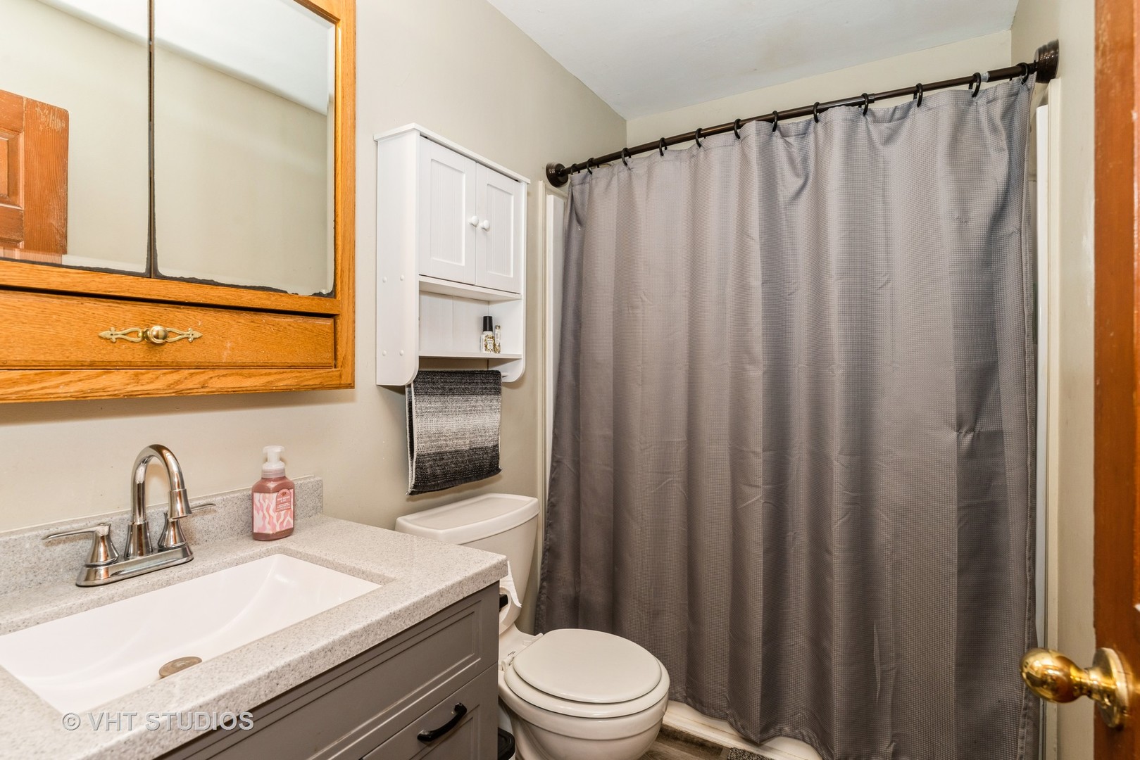 1506 N River Road, McHenry, IL 60051