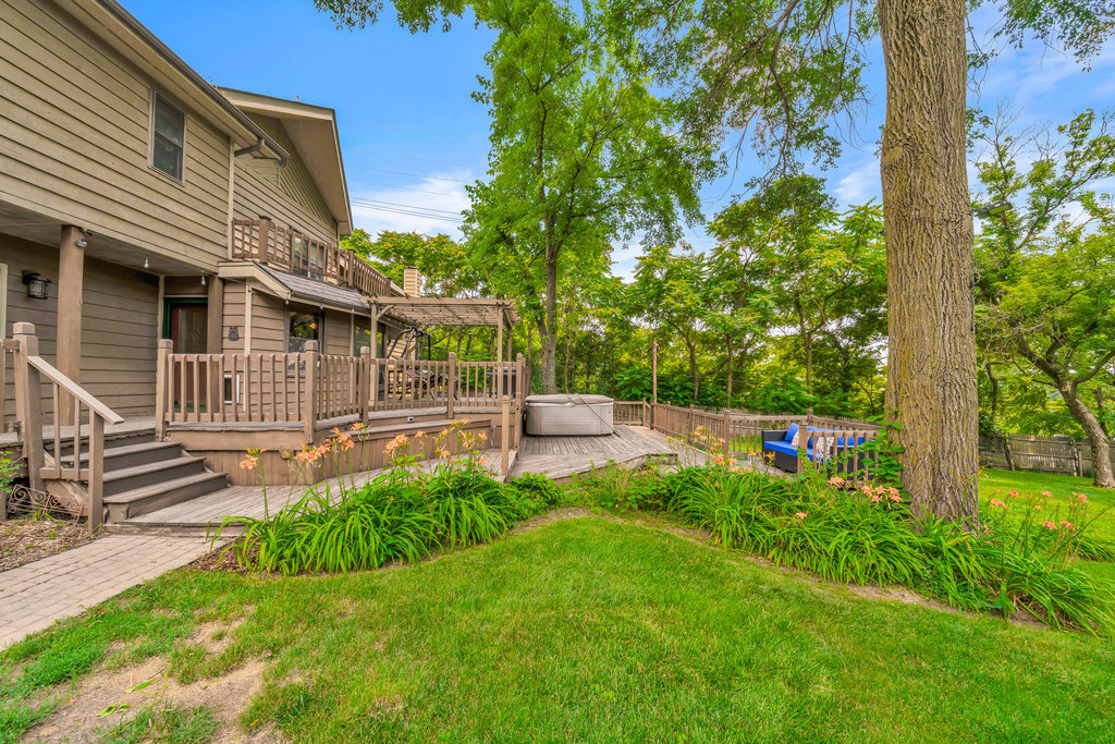 19W681 109th Street, Lemont, IL 60439
