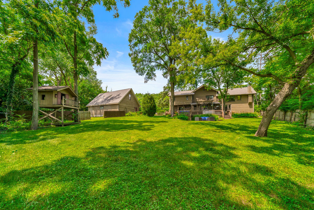 19W681 109th Street, Lemont, IL 60439