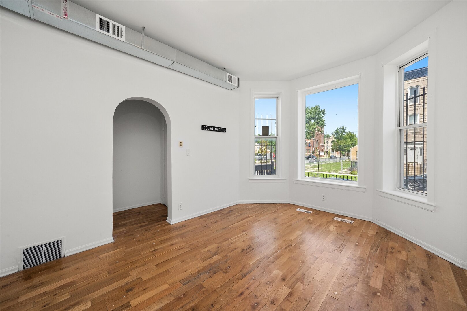 2857 W POLK Street, Chicago, IL 60612