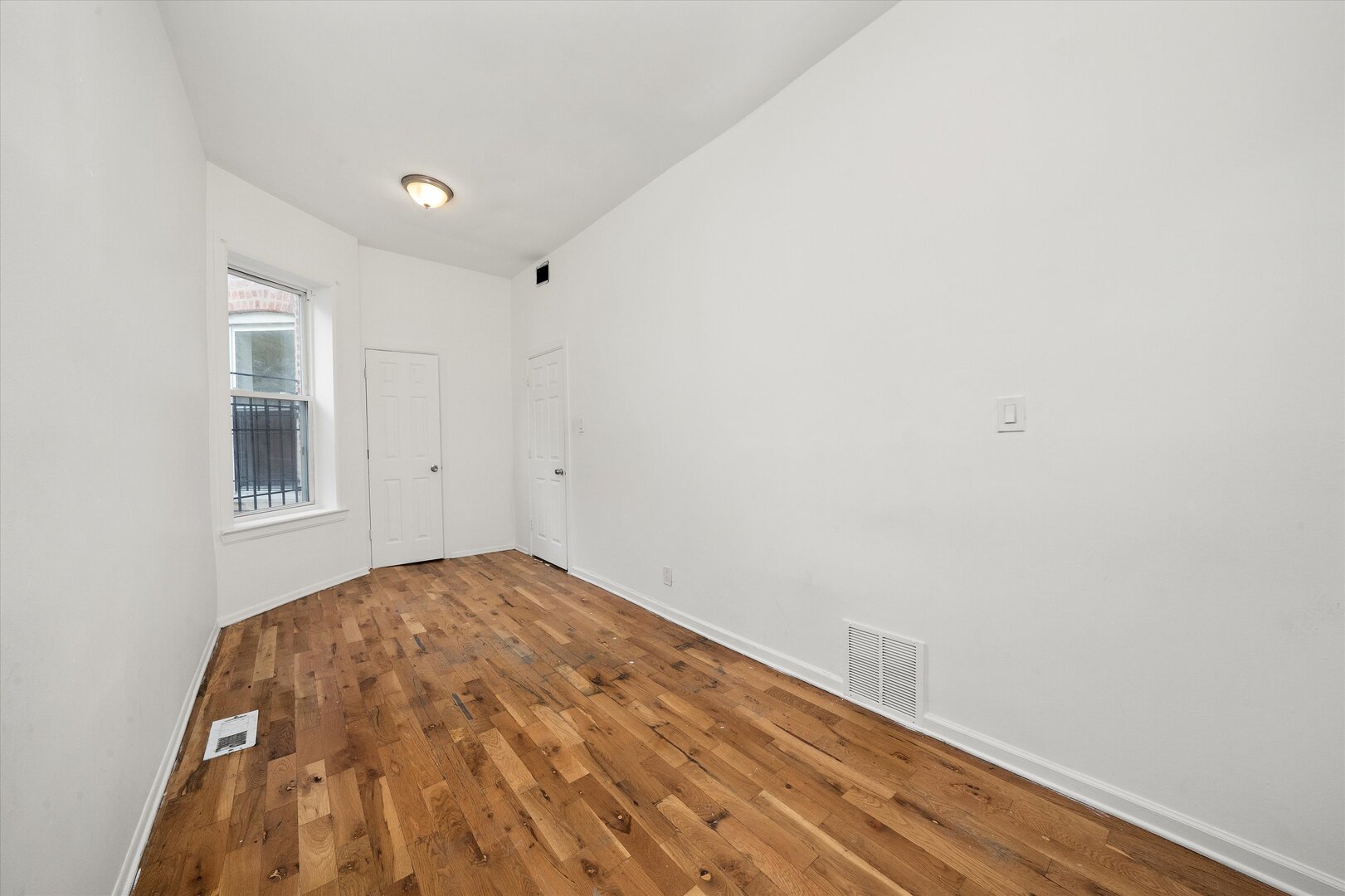 2857 W POLK Street, Chicago, IL 60612
