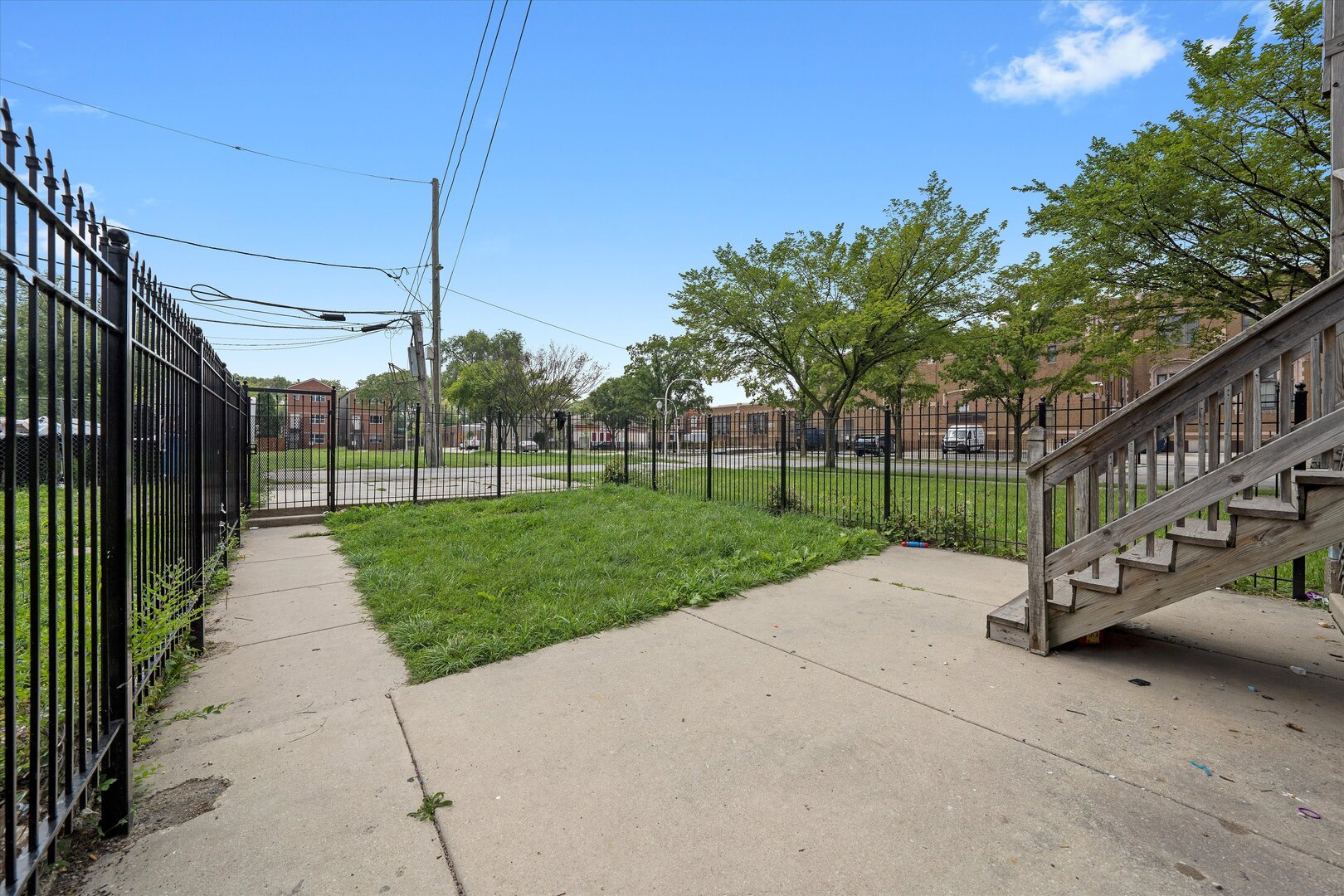 2857 W POLK Street, Chicago, IL 60612