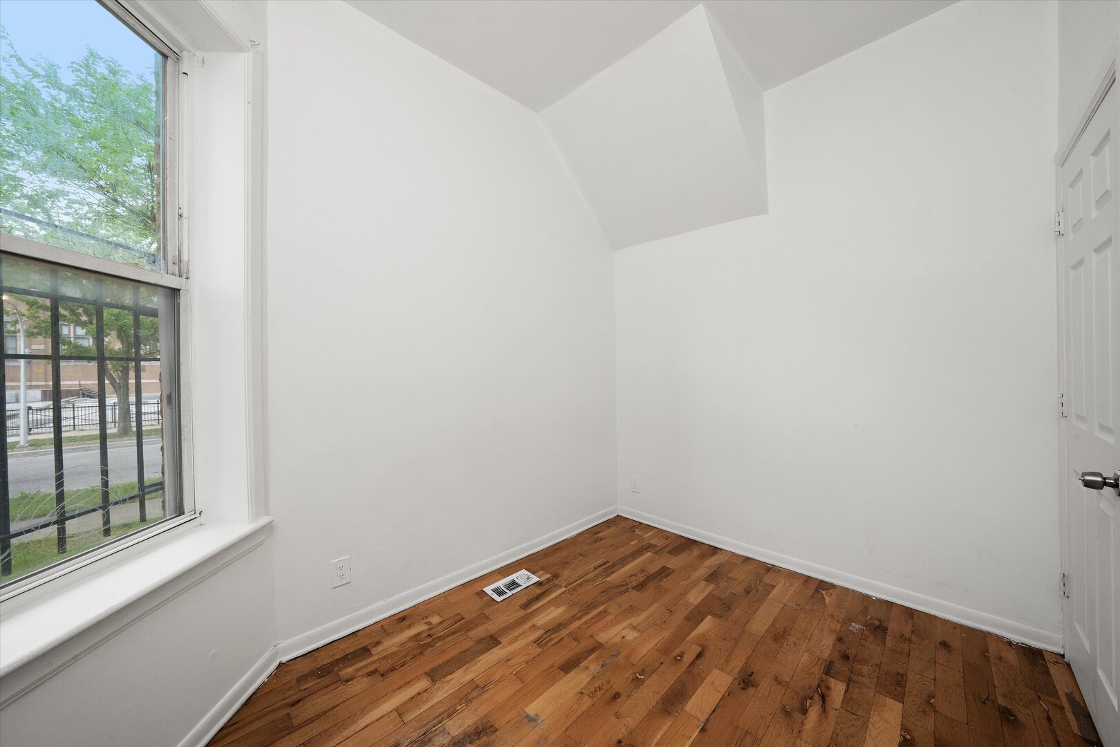 2857 W POLK Street, Chicago, IL 60612