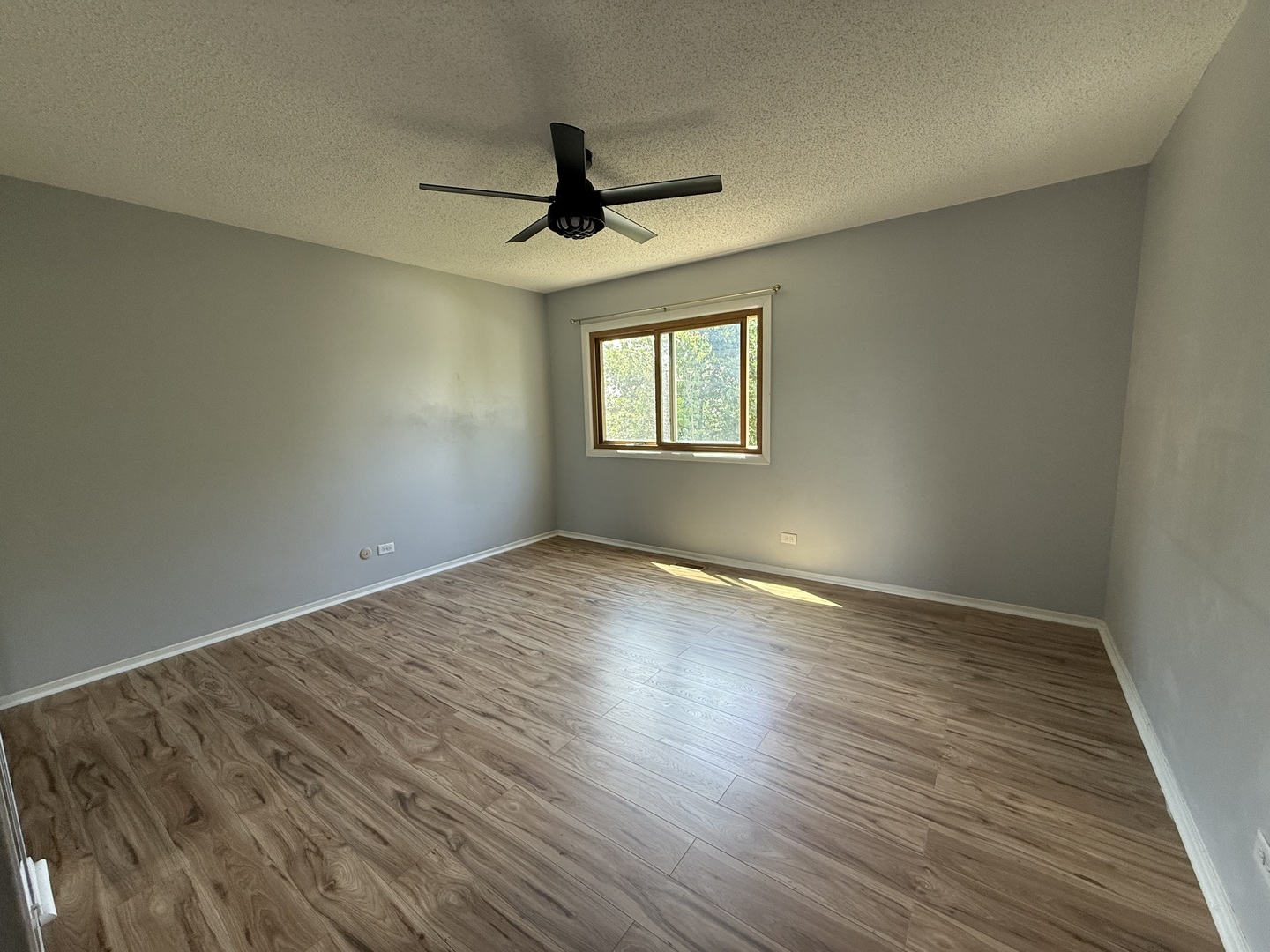 1711 Bell Drive, Hanover Park, IL 60133