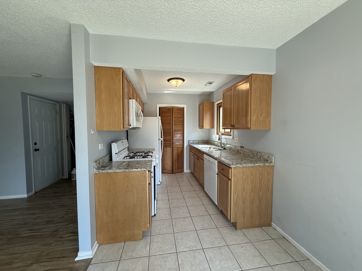 1711 Bell Drive, Hanover Park, IL 60133