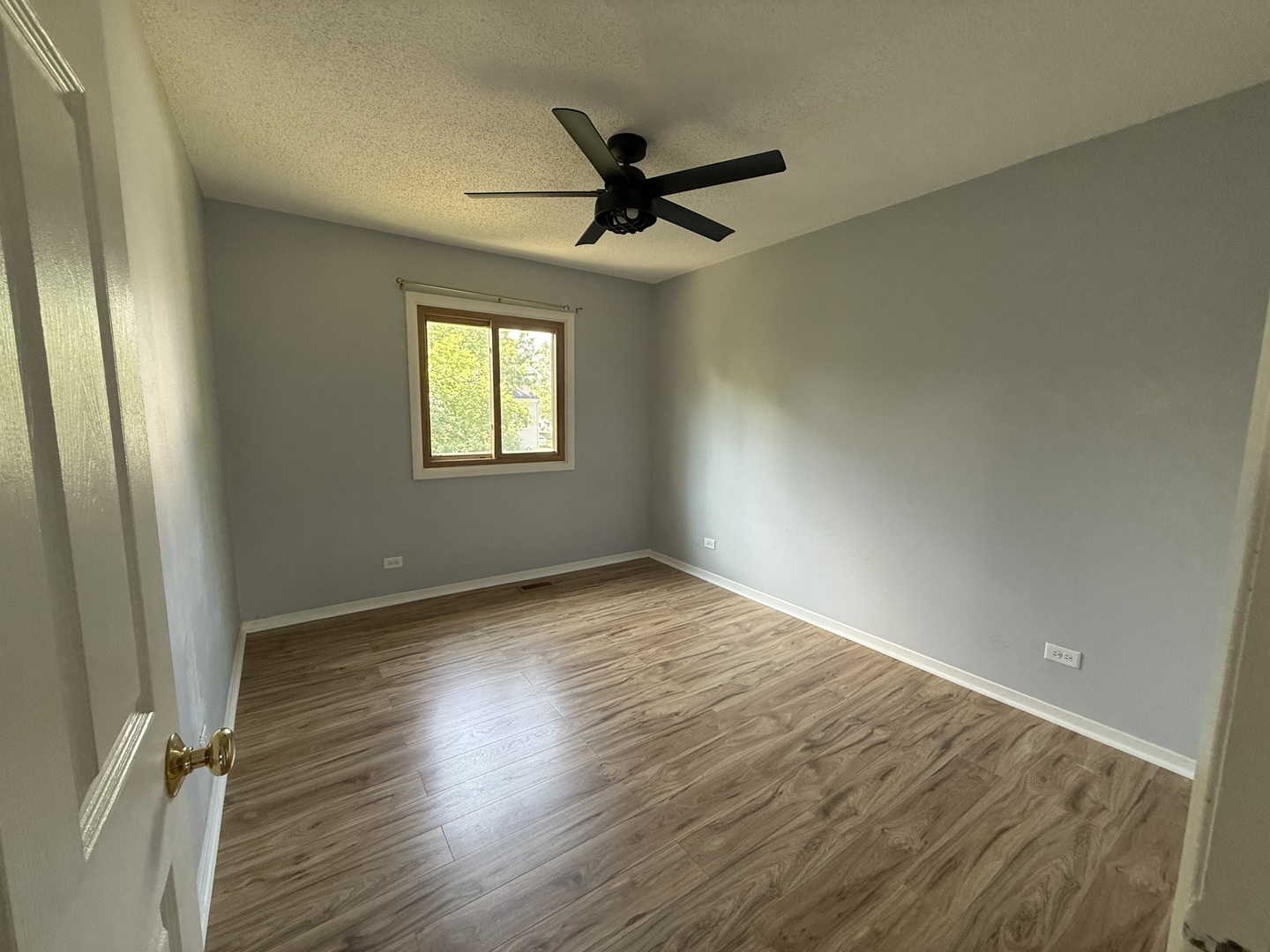 1711 Bell Drive, Hanover Park, IL 60133
