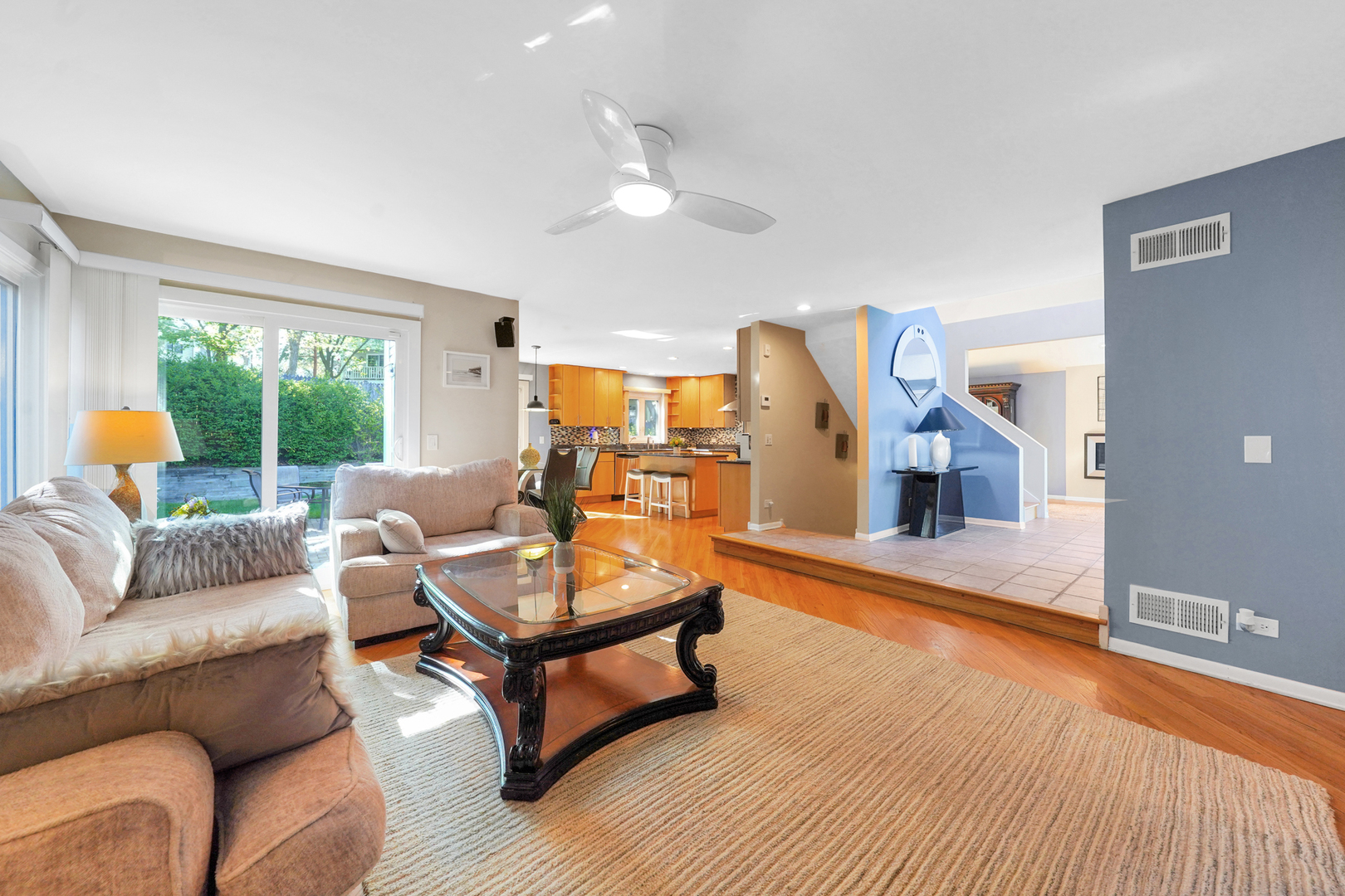 417 Lake Shore Boulevard, Wauconda, IL 60084