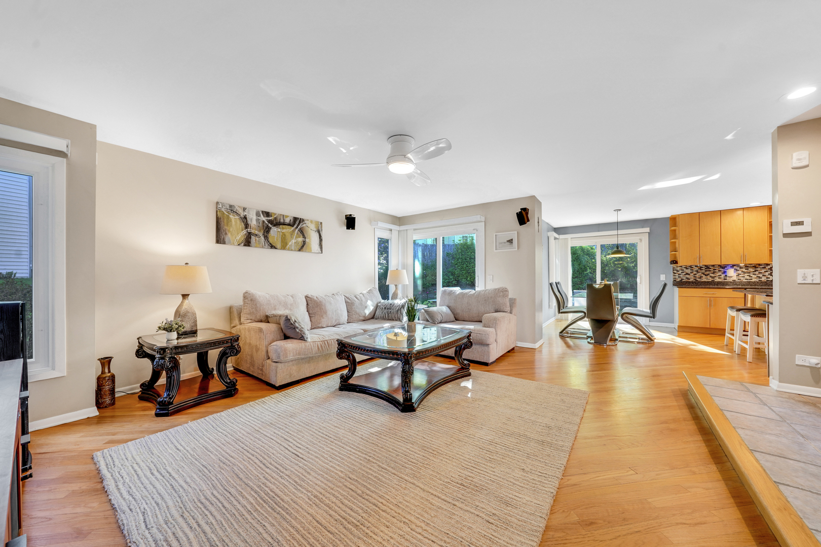 417 Lake Shore Boulevard, Wauconda, IL 60084