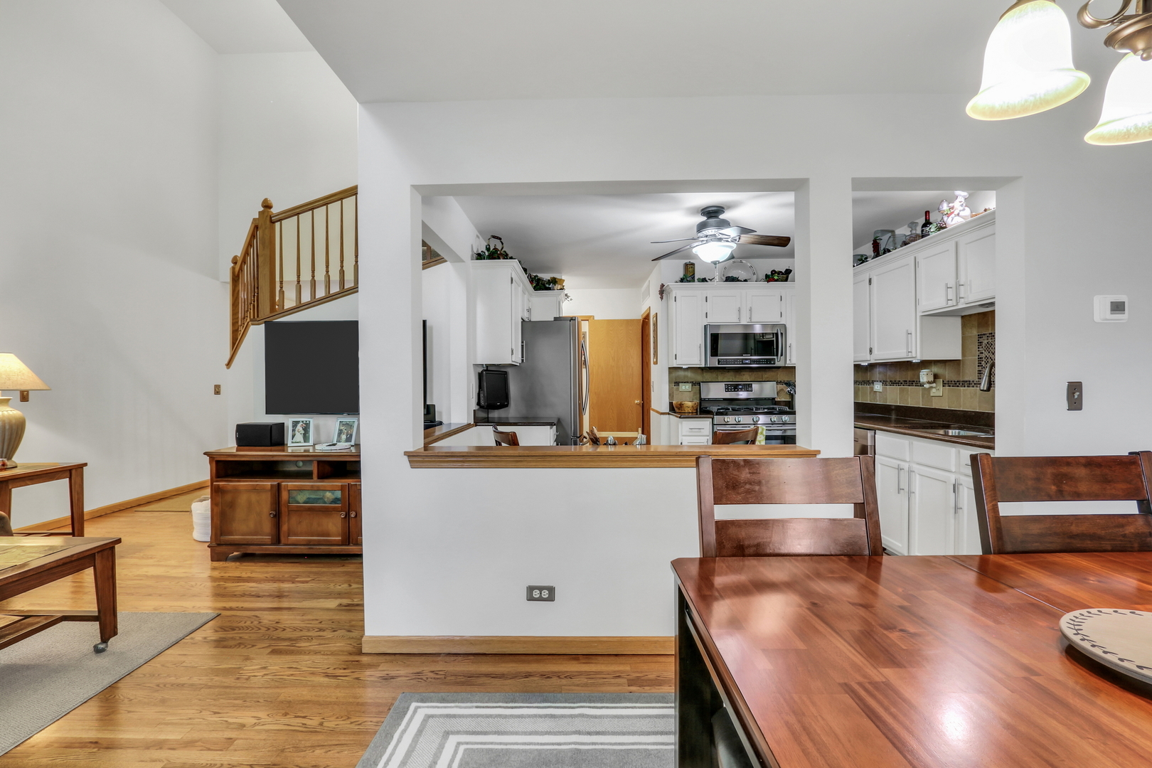 2101 Peach Tree Lane, Algonquin, IL 60102