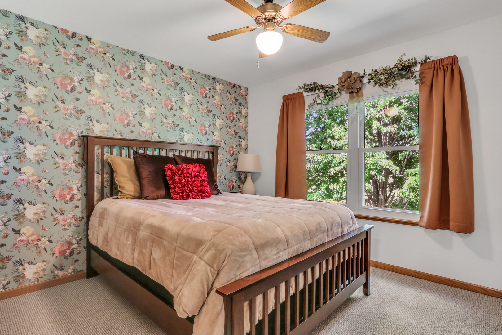 2101 Peach Tree Lane, Algonquin, IL 60102