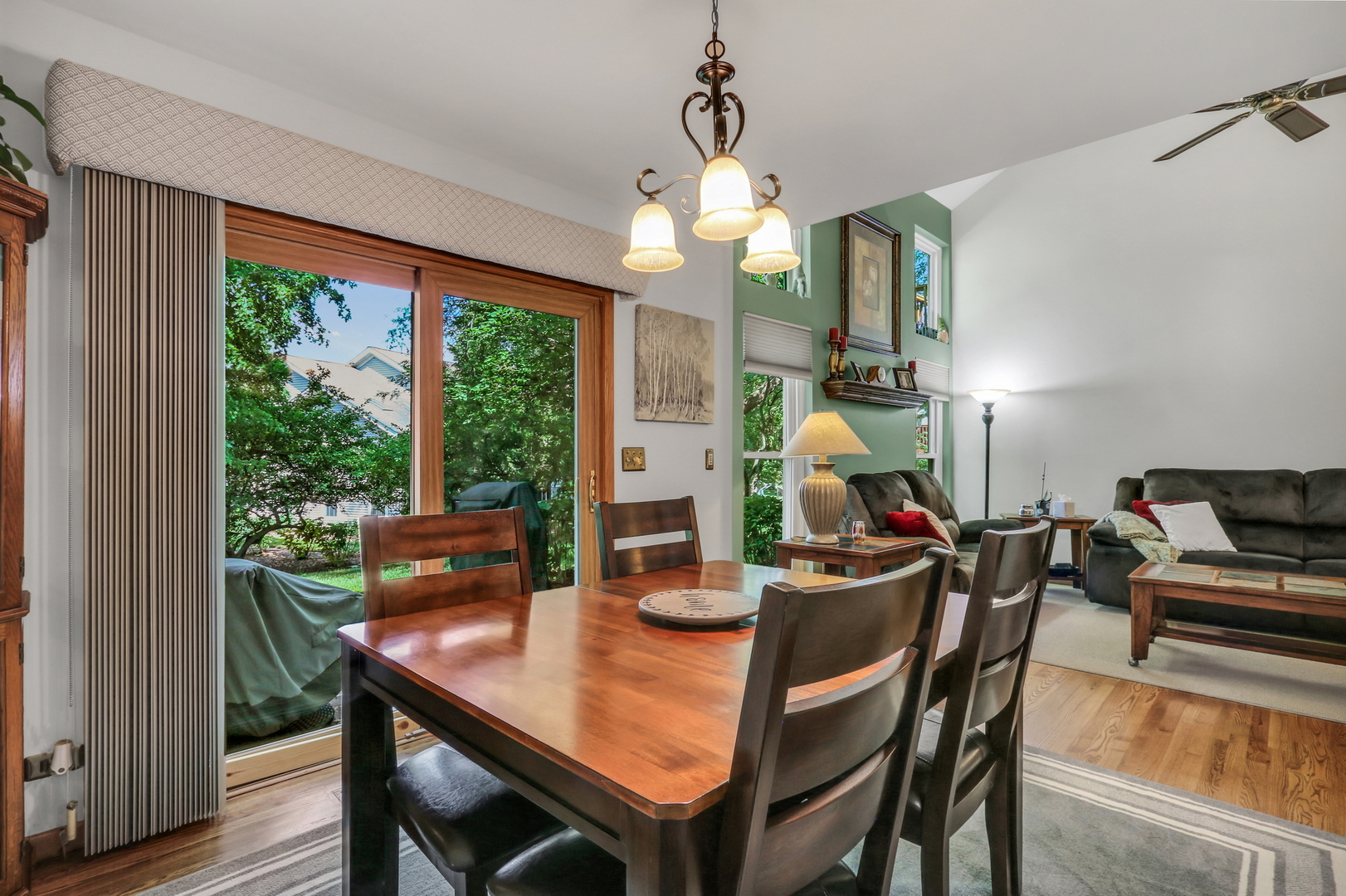 2101 Peach Tree Lane, Algonquin, IL 60102