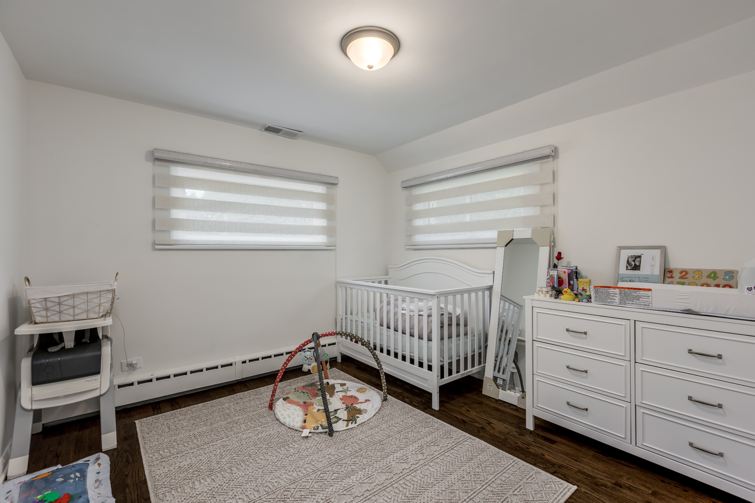 7025 N Kenton Avenue, Lincolnwood, IL 60712