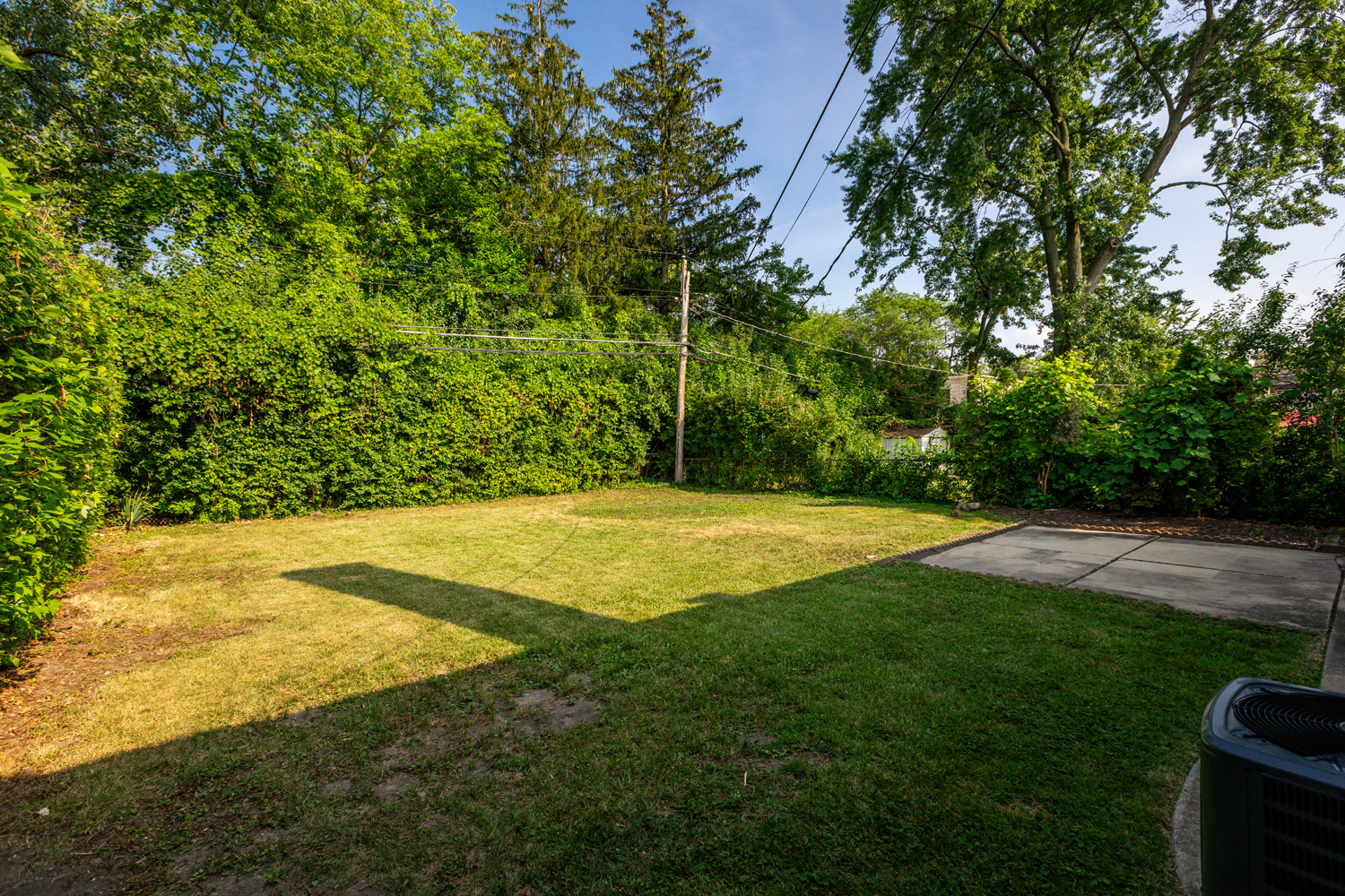 7025 N Kenton Avenue, Lincolnwood, IL 60712