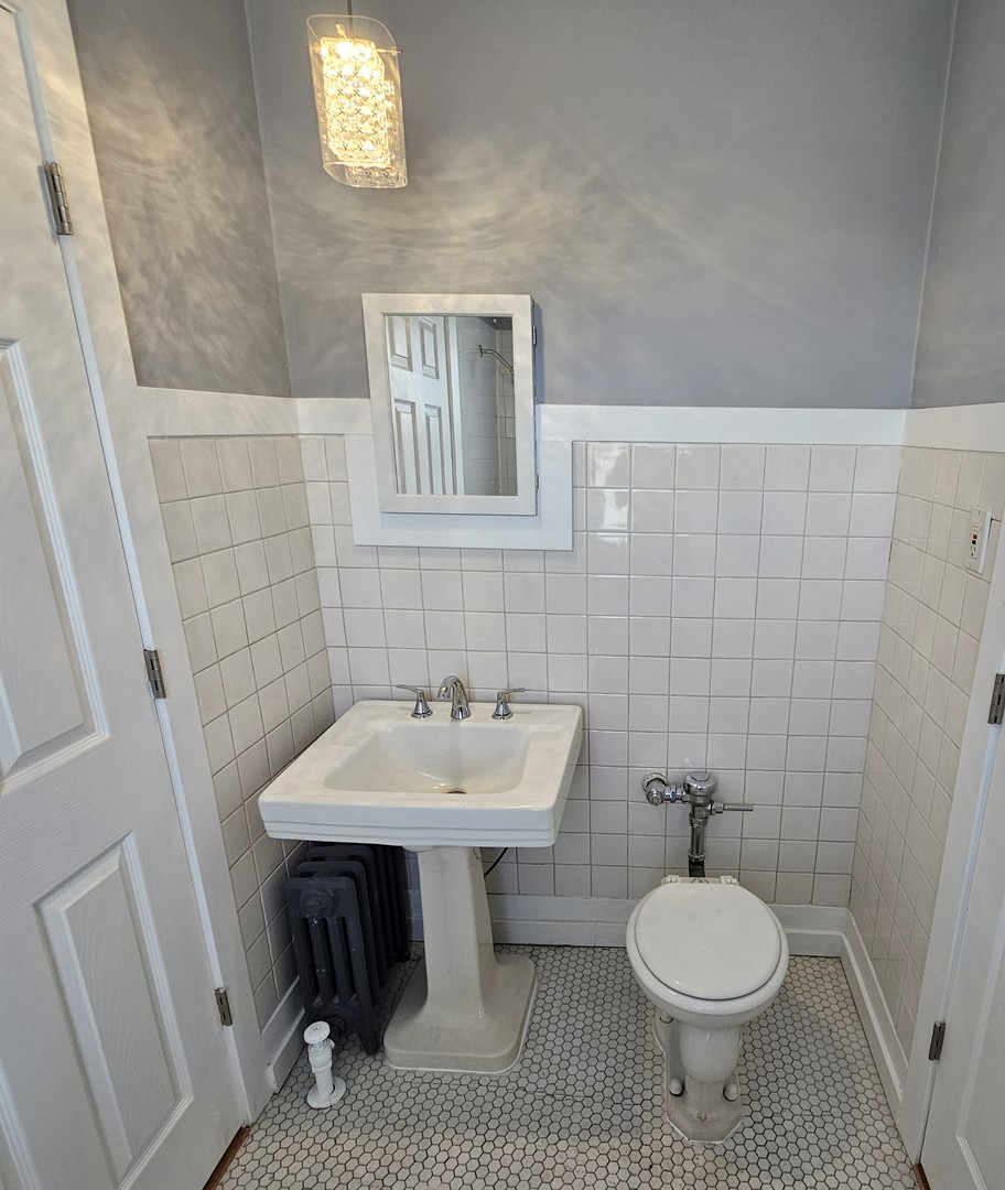 424 Wisconsin Avenue #3N, Oak Park, IL 60302