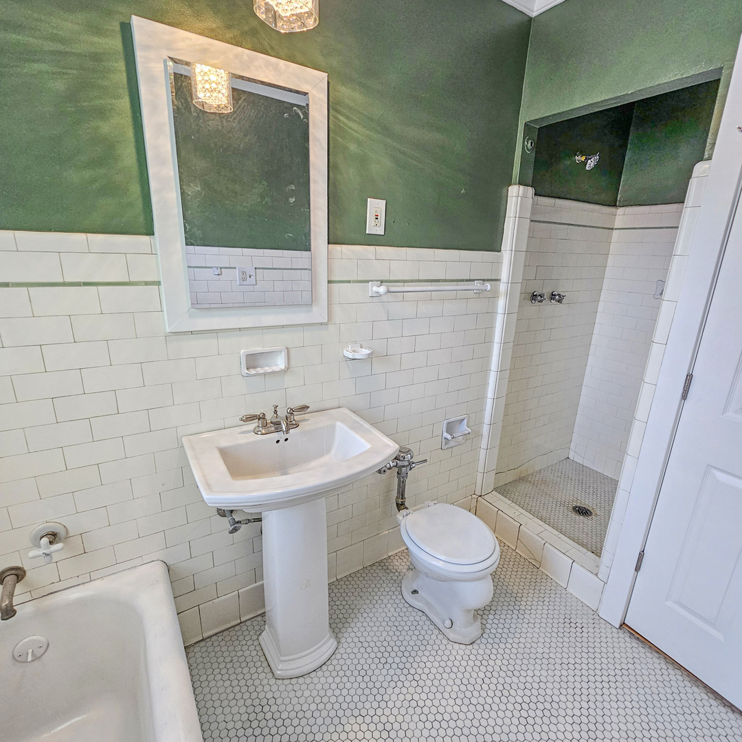 424 Wisconsin Avenue #3N, Oak Park, IL 60302