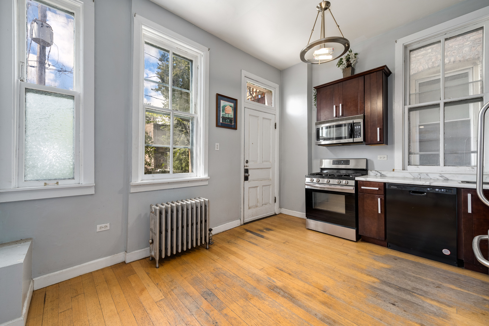 4444 S Berkeley Avenue, Chicago, IL 60653