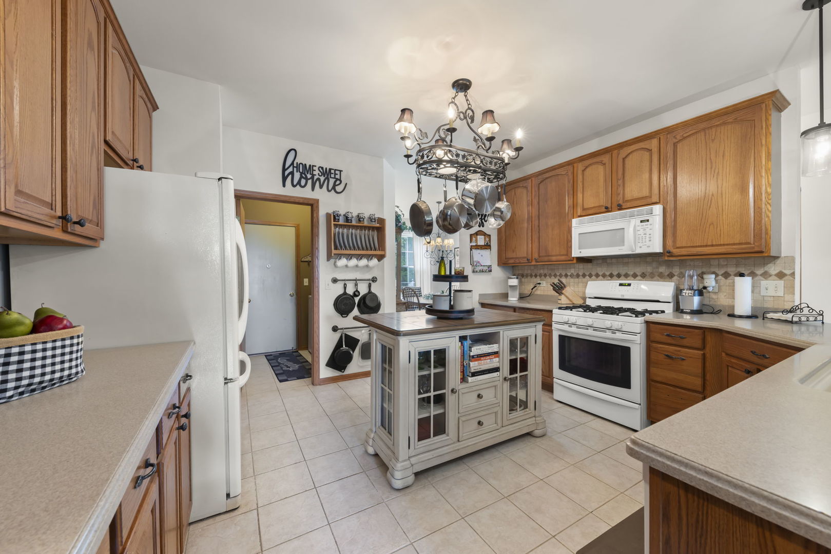 7511 Burshire Drive, Plainfield, IL 60586