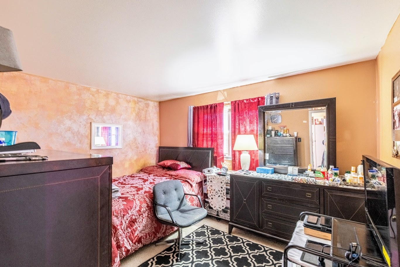 1617 N 35th Avenue, Melrose Park, IL 60160