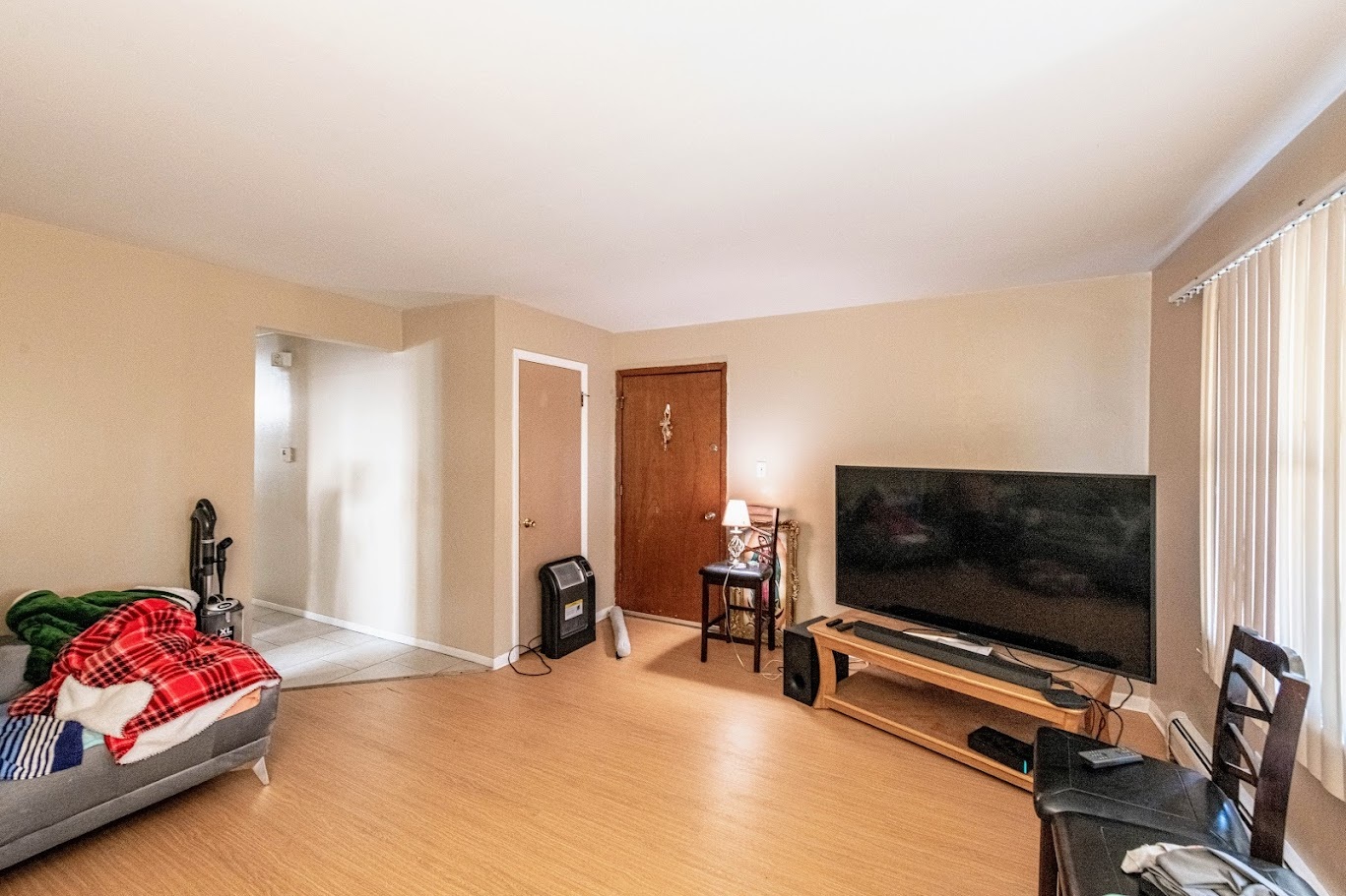 1617 N 35th Avenue, Melrose Park, IL 60160