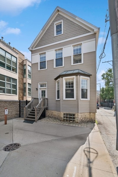 3219 N Halsted Street #C, Chicago, IL 60657