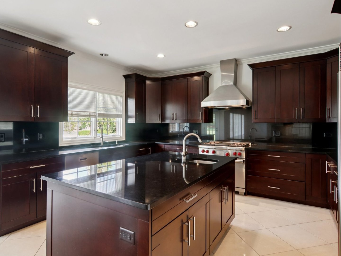 20350 PORT WASHINGTON Court, Frankfort, IL 60423