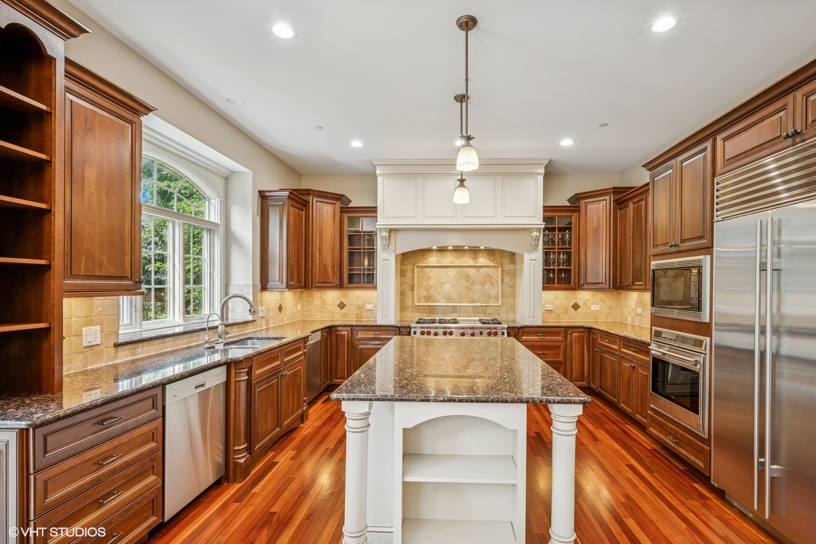 4904 Clover Court, Long Grove, IL 60047