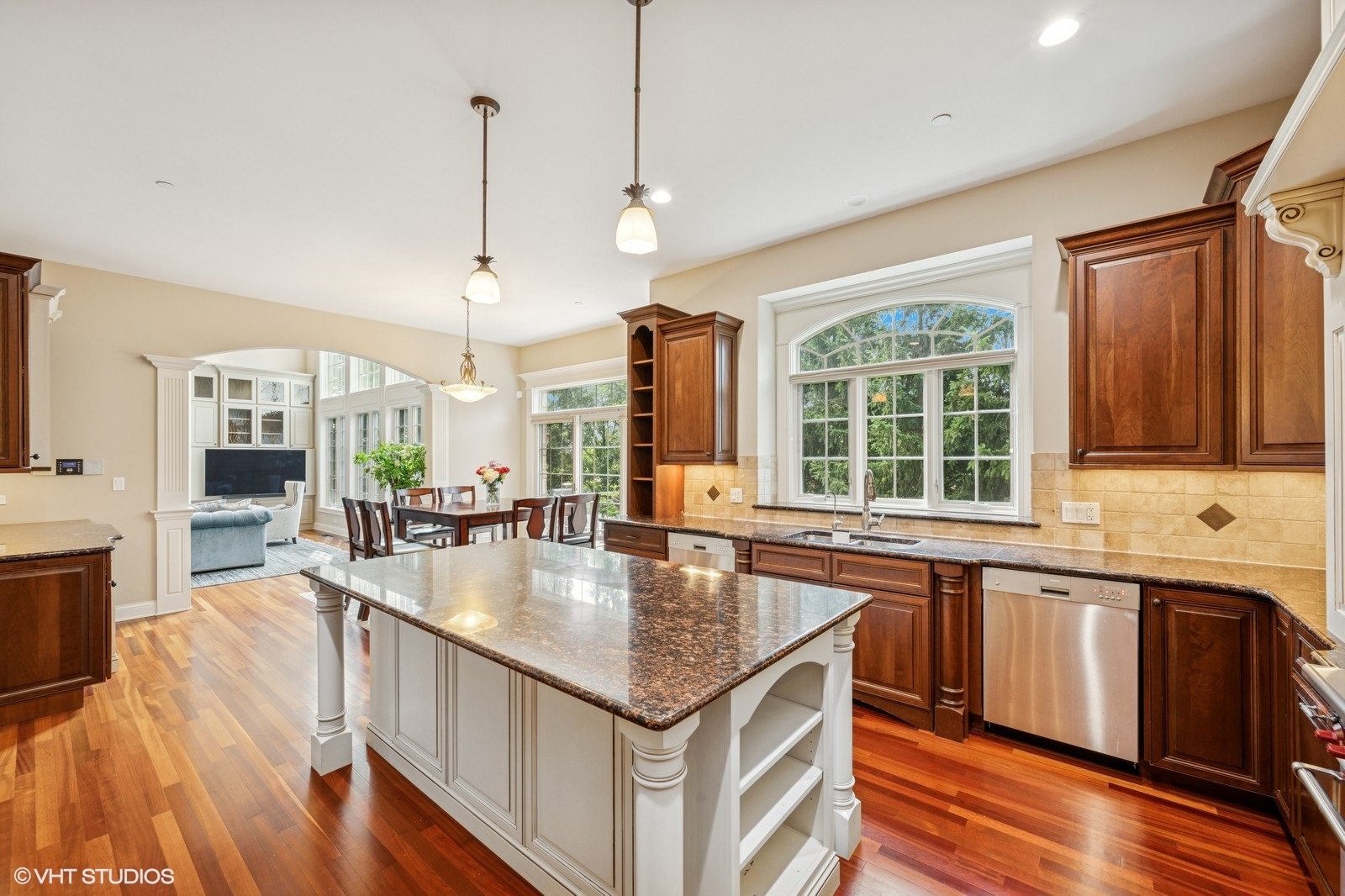 4904 Clover Court, Long Grove, IL 60047