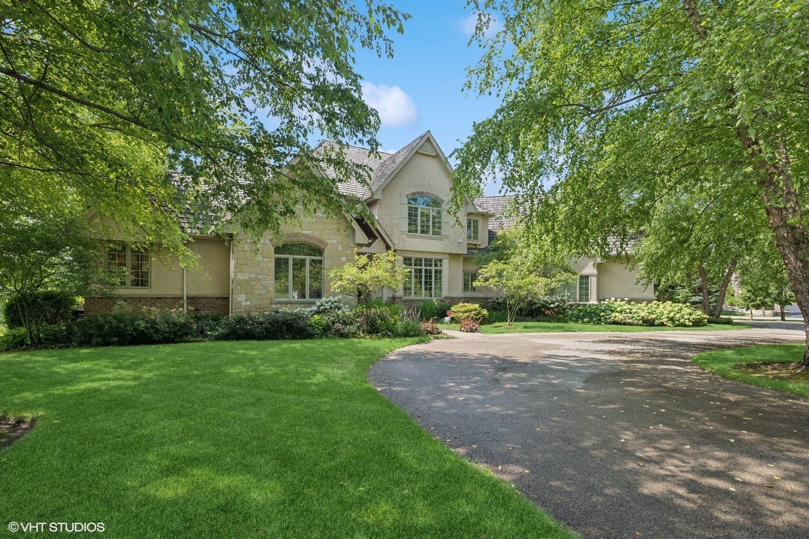 4904 Clover Court, Long Grove, IL 60047