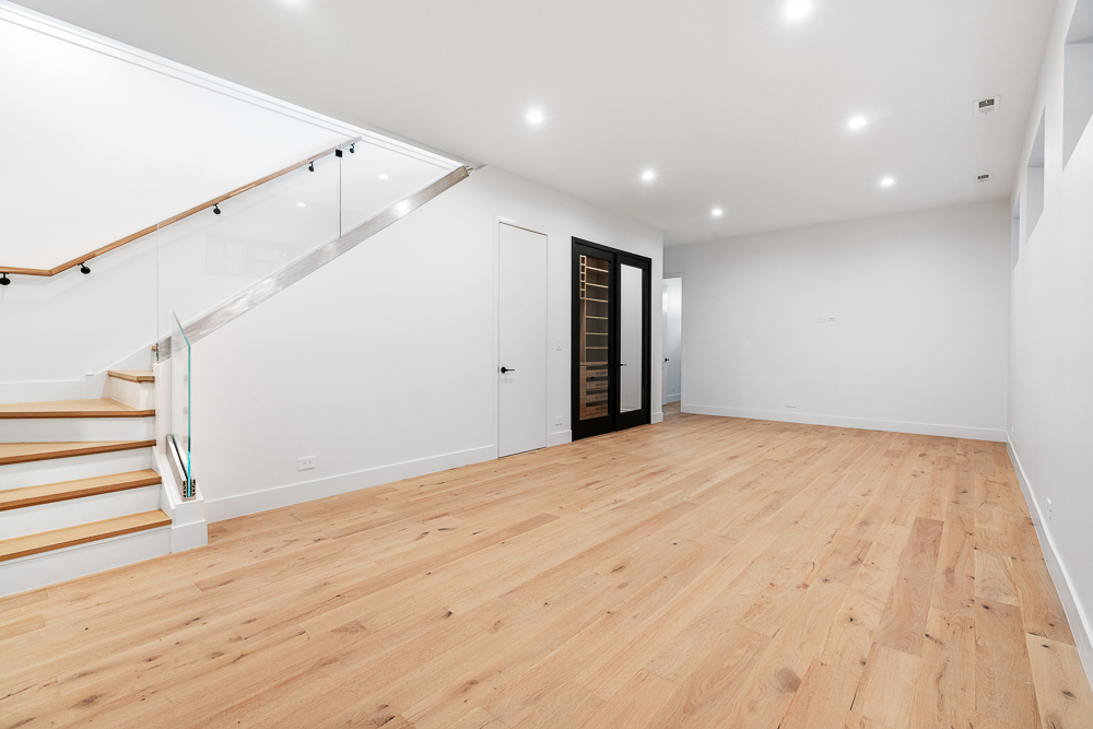 1342 W Wellington Avenue, Chicago, IL 60657