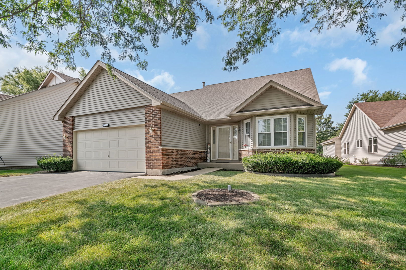 13472 S Redberry Circle, Plainfield, IL 60544