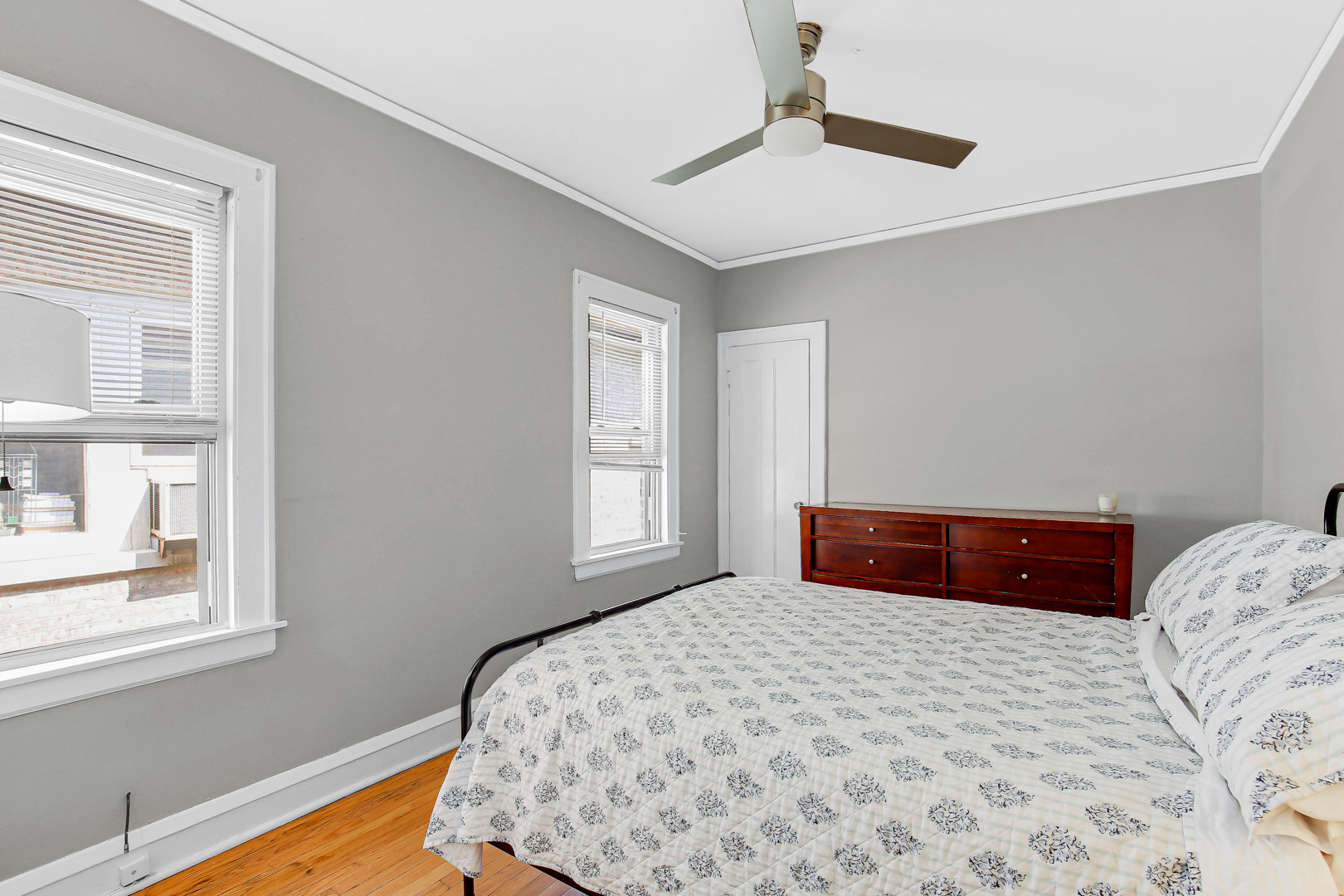 3742 Clinton Avenue, Berwyn, IL 60402
