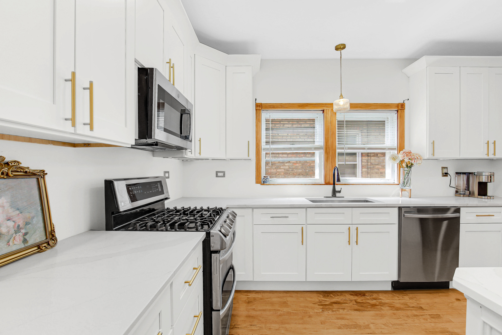 3742 Clinton Avenue, Berwyn, IL 60402