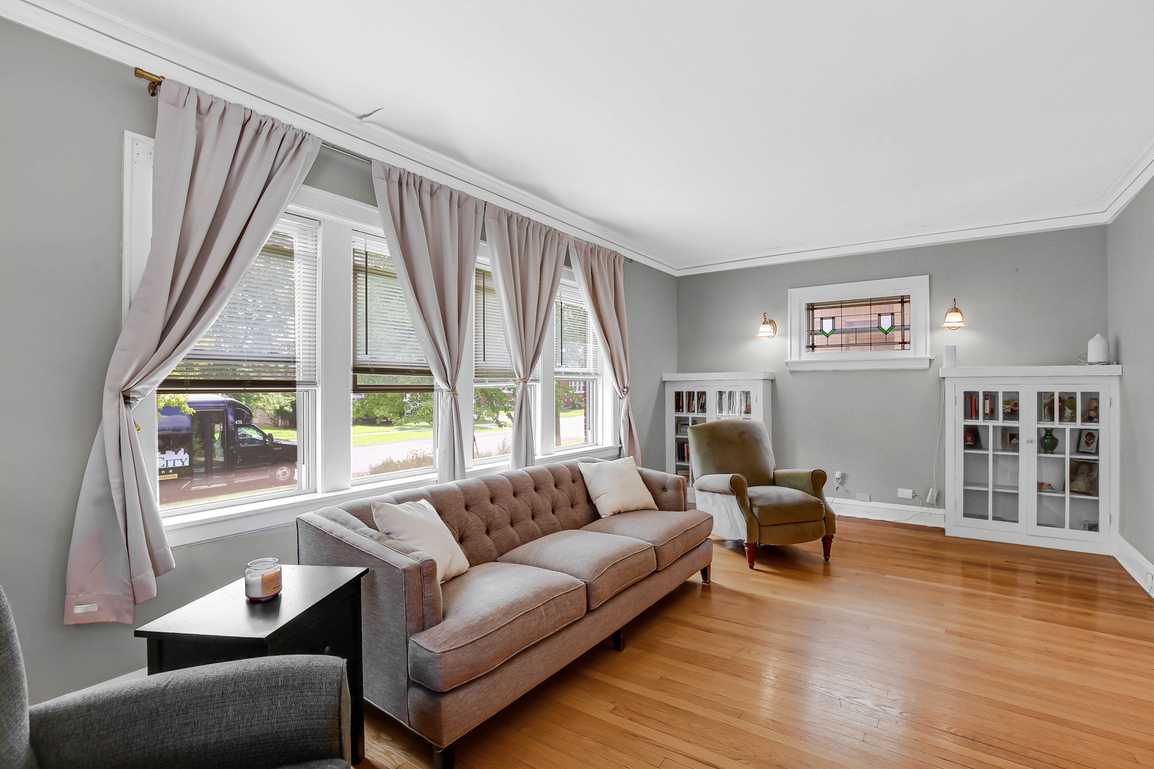 3742 Clinton Avenue, Berwyn, IL 60402