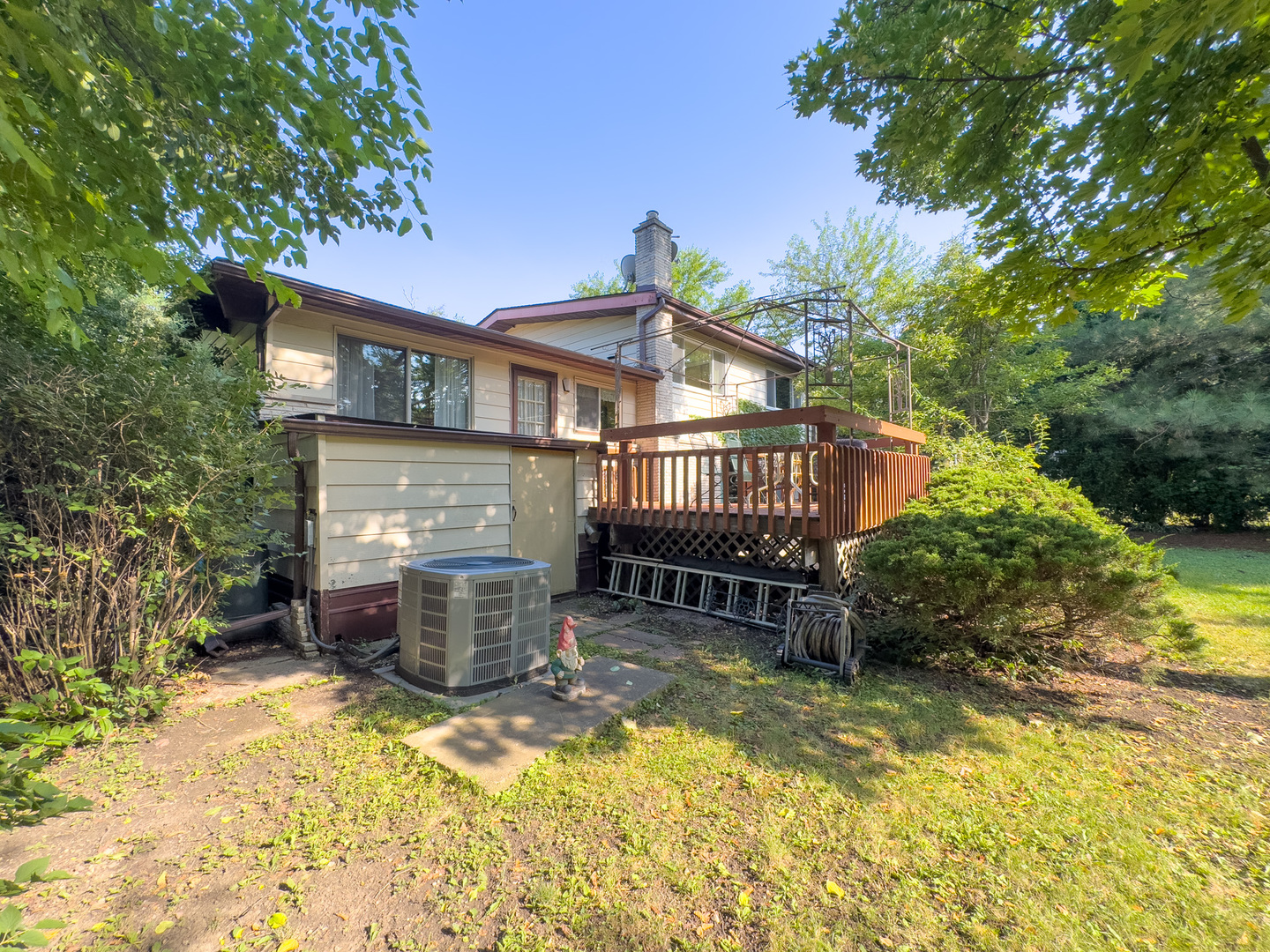 636 Clearview Drive, Glenview, IL 60025